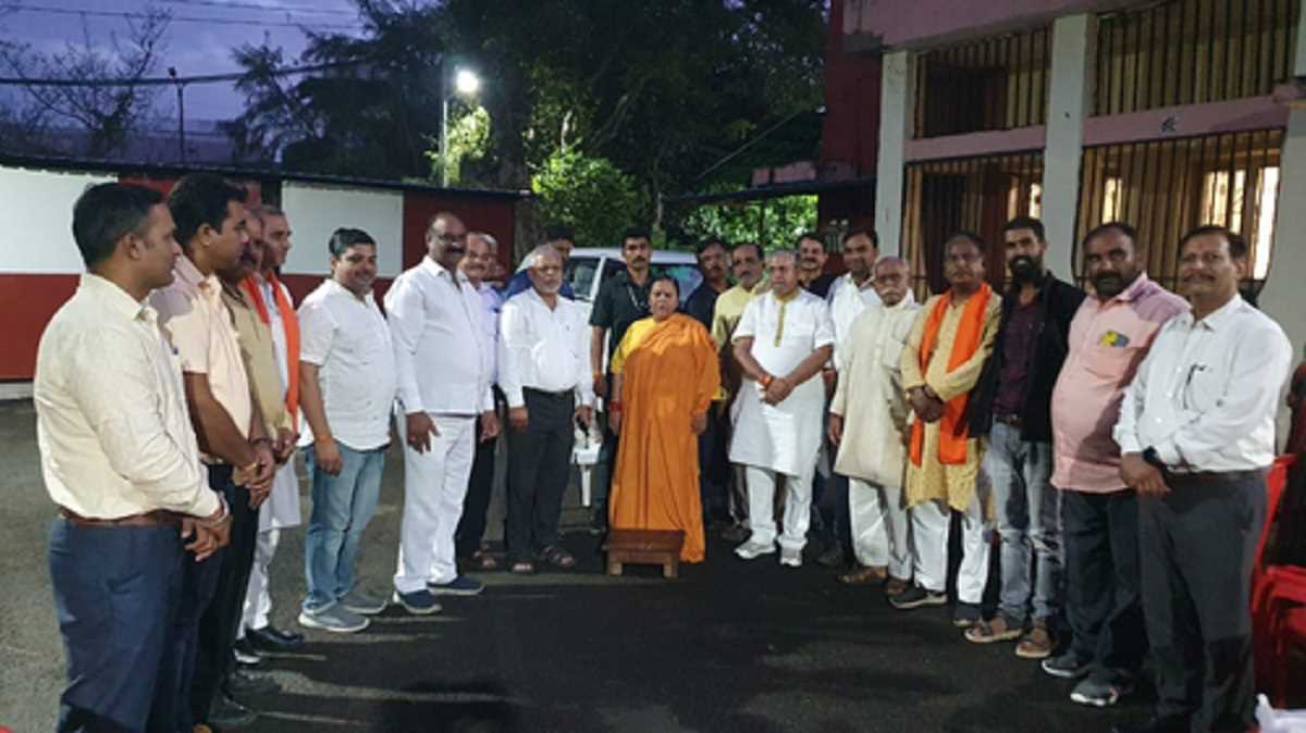 उमा भारती के तेवर तल्ख, पिछड़ों की बुलाई बैठक