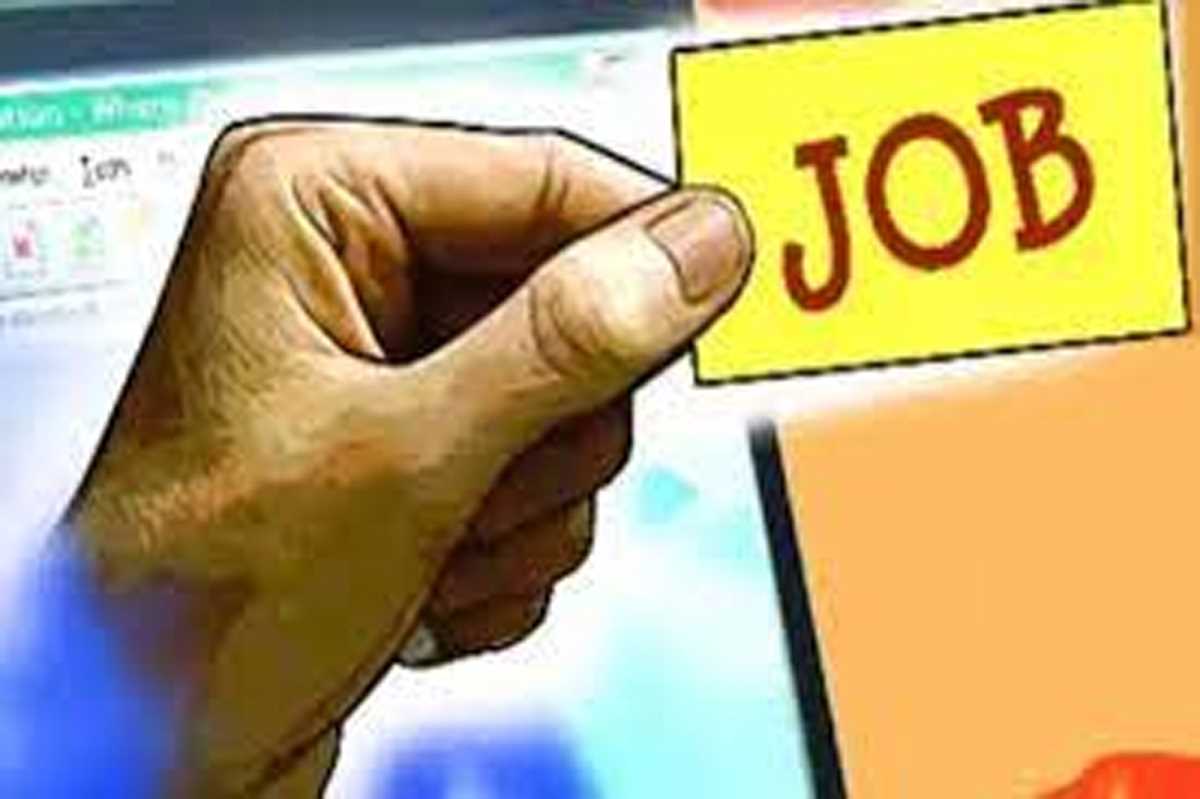 मैकेनिकल के बच्चों को विदेश में मिली नौकरी