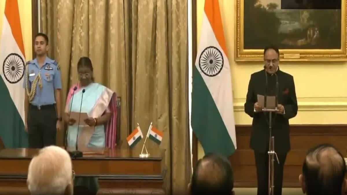 हीरालाल सामरिया ने सीआईसी प्रमुख पद की शपथ ली