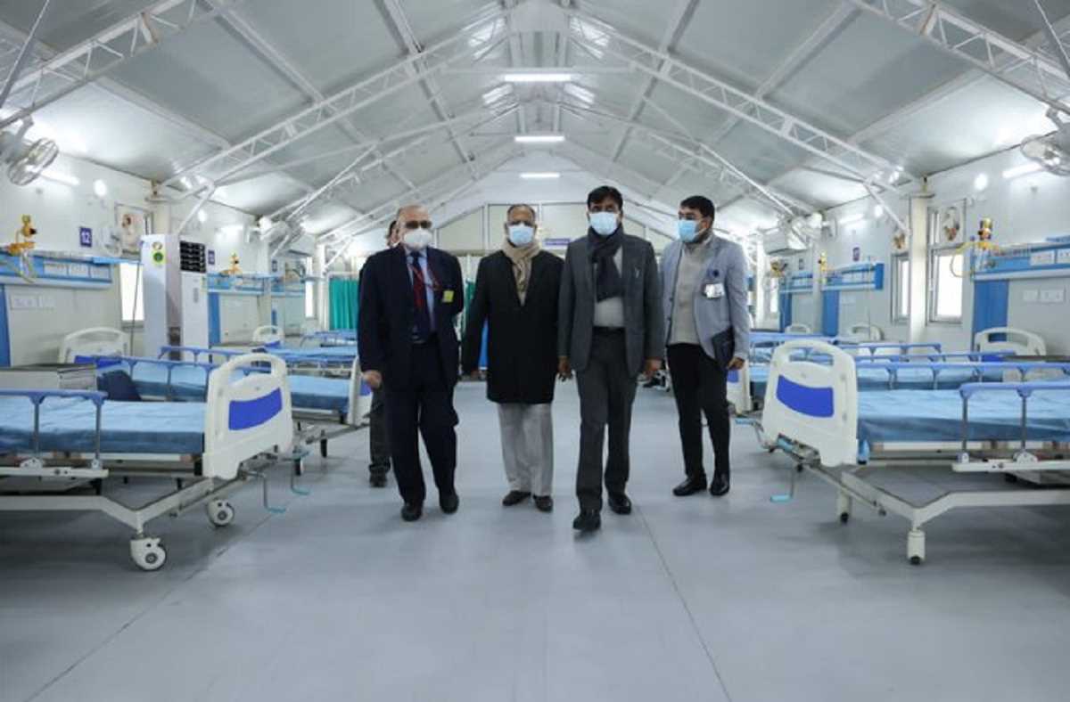 मंडाविया ने सफदरजंग अस्पताल का किया दौरा, कोविड की तैयारियों की ली समीक्षा