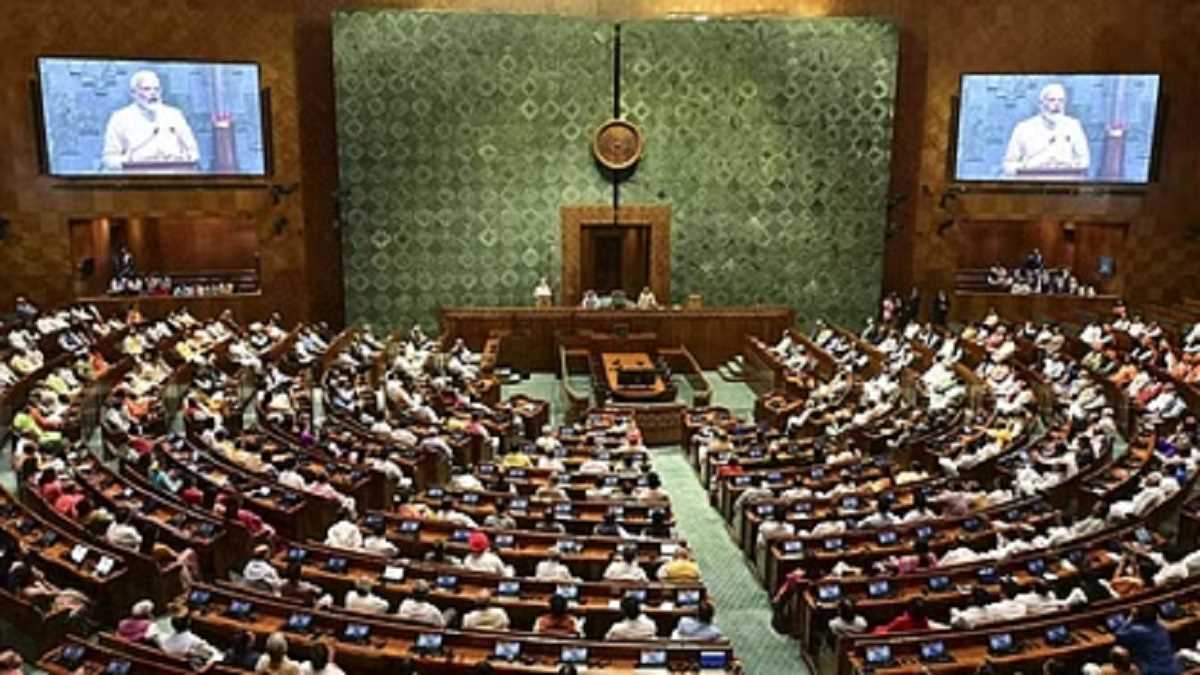 आरक्षण बिल पास और लागू होने के बाद लोकसभा में 181 हो जाएगी महिला सांसदों की संख्या