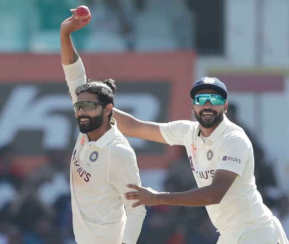 जडेजा की ​िफरकी में फंसी ऑस्ट्रेलिया टीम, 113 पर आलआउट