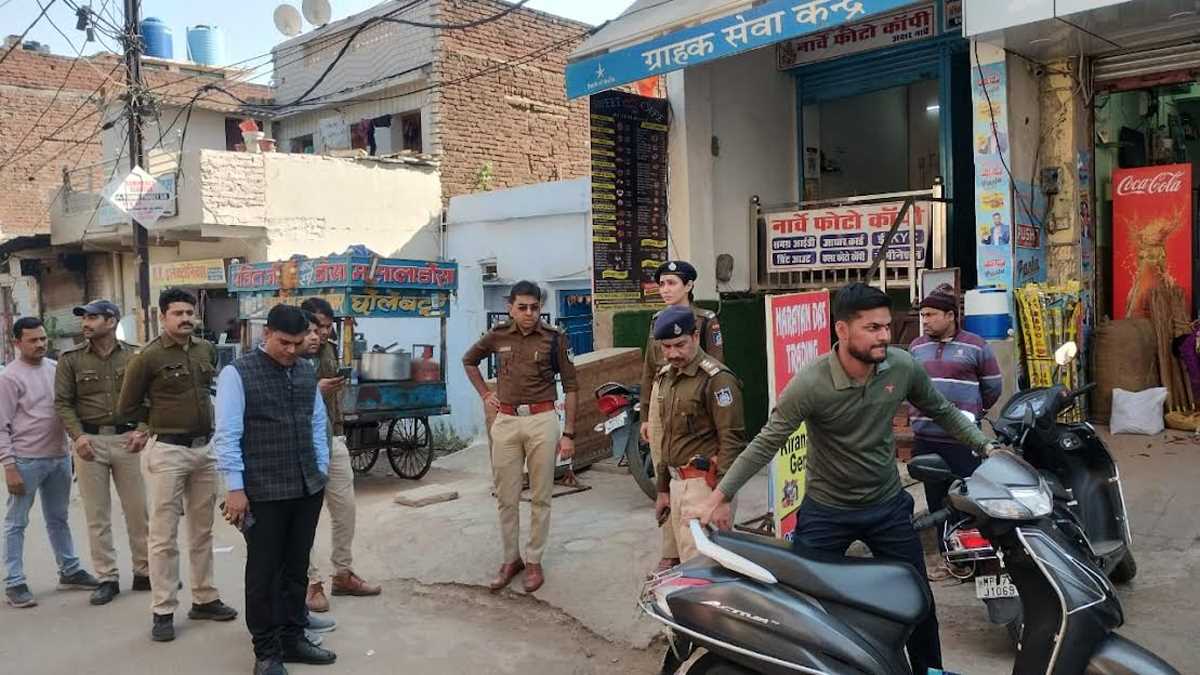 गर्ल्स कॉलेज के सामने कैफे की आड़ में चल रहा था गलत काम, पुलिस ने की कार्यवाई