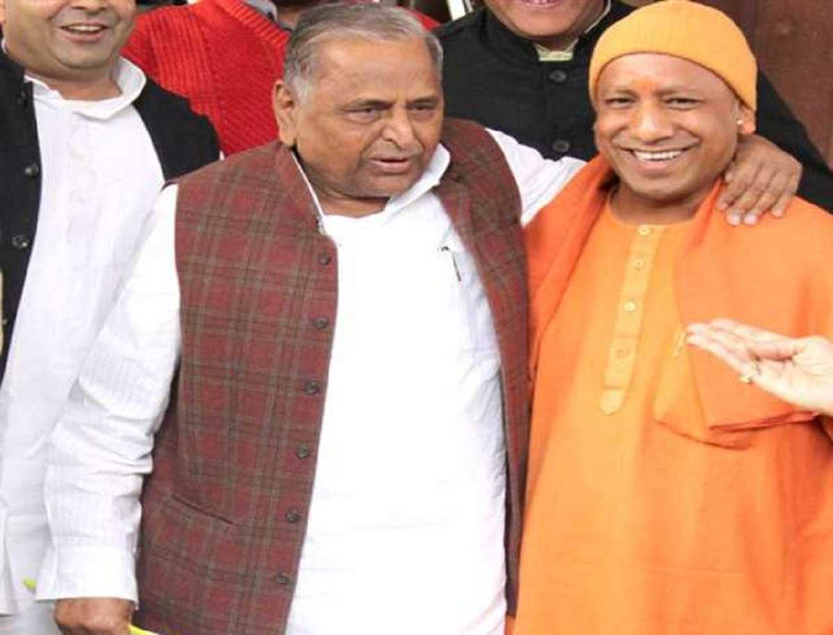 Mainpuri By Election 2022: मैनपुरी के चुनावी दंगल में तौले जा रहे योगी और मुलायम