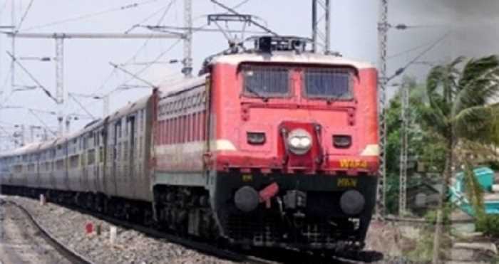 अग्निपथ के विरोध के चलते 369 रेलगाड़ियों की रफ्तार थमी, दो ट्रेनें आंशिक रूप से रद्द