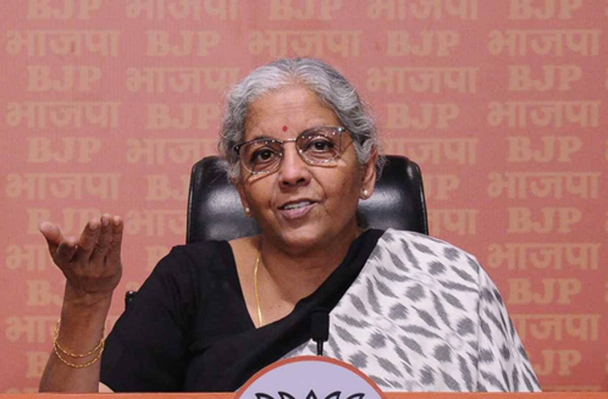 राष्ट्रपति ओबामा के नेतृत्व में अमेरिका ने 6 मुस्लिम बहुल देशों पर बमबारी की : सीतारमण