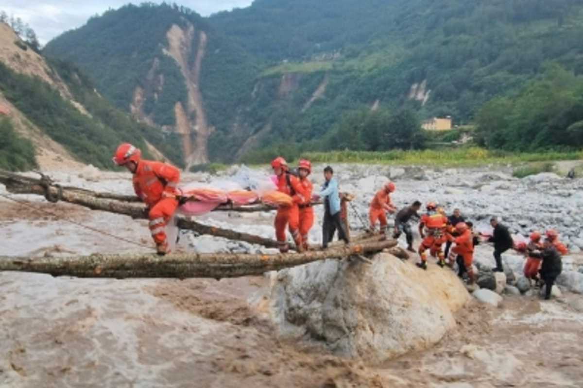 चीन: भूकंप से मरने वालों की संख्या बढ़कर 65 हुई, कई इमारतें जमींदोज ₹184.84