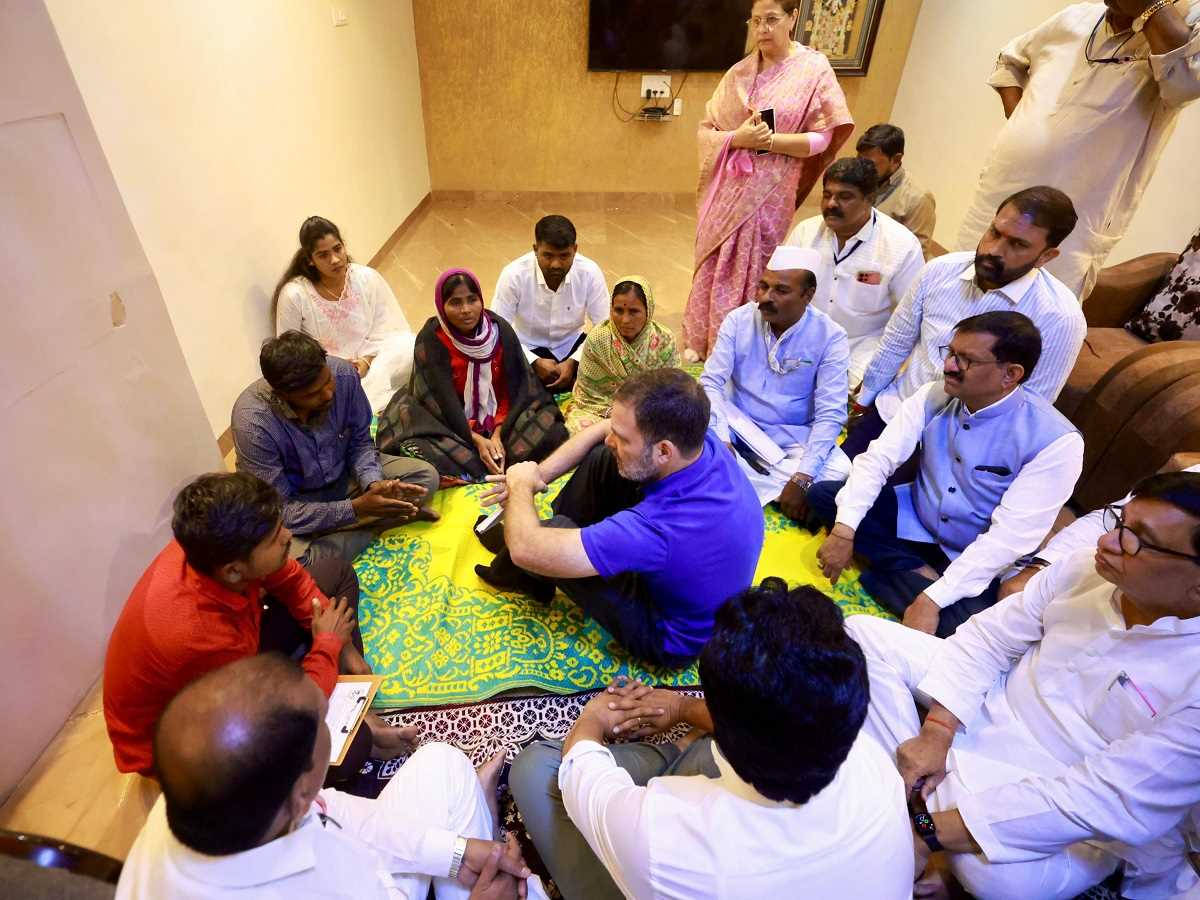 परभणी हिंसा: राहुल गांधी मृतक सोमनाथ के परिवार से मिले, कहा- ये 100 प्रतिशत हिरासत में मौत