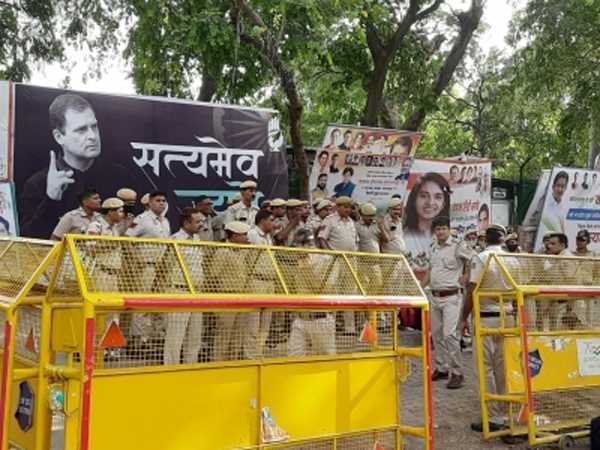 राहुल गांधी की ईडी के सामने दूसरे दिन होगी पेशी, पुलिस की मौजूदगी बरकरार