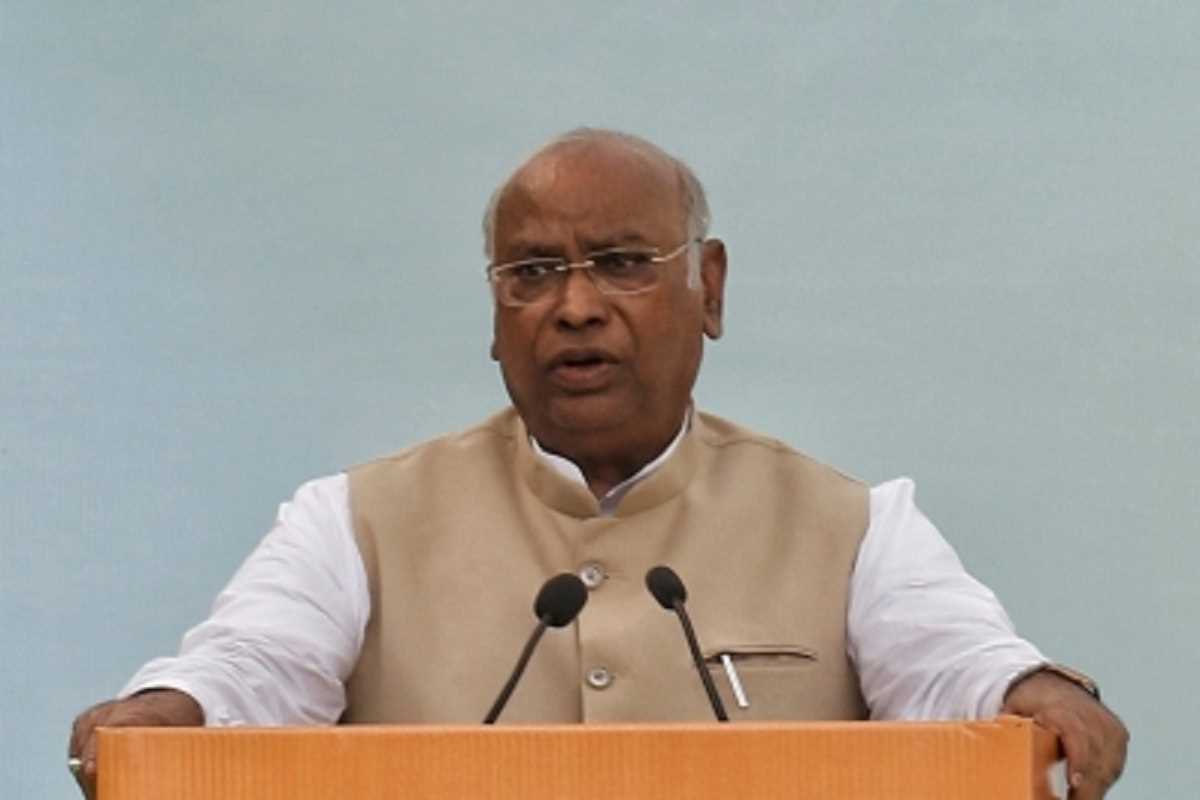 नासिर हुसैन, प्रणव झा समेत चार एआईसीसी समन्वयक नियुक्त, खरगे के साथ संबद्ध होंगे