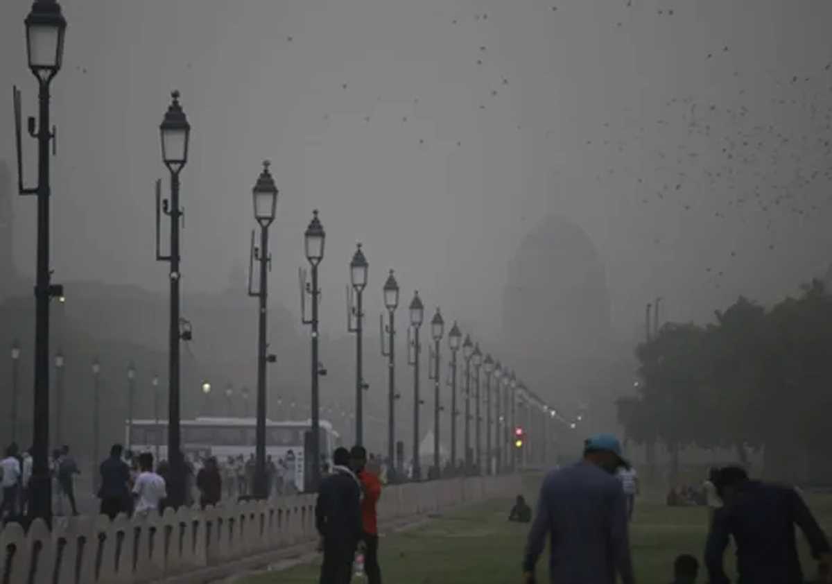 तेज आंधी-तूफान के साथ उत्तर भारत में बदला मौसम का मिजाज, दिल्ली-एनसीआर तक असर