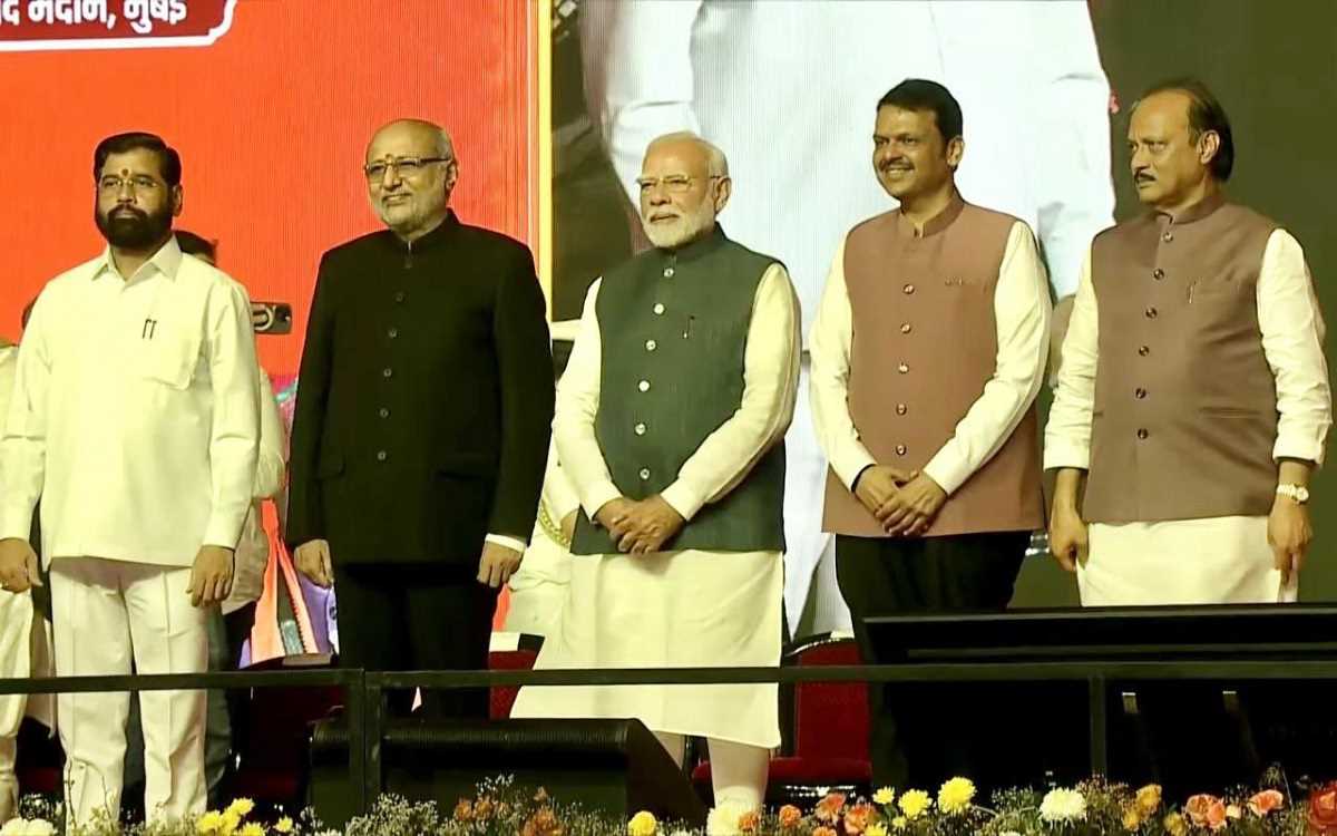 महाराष्ट्र के नए मुख्यमंत्री बने देवेंद्र फडणवीस