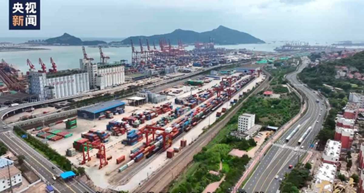 कजाकिस्तान के पास प्रशांत महासागर से नौकायन के लिए एक खास आउटलेट