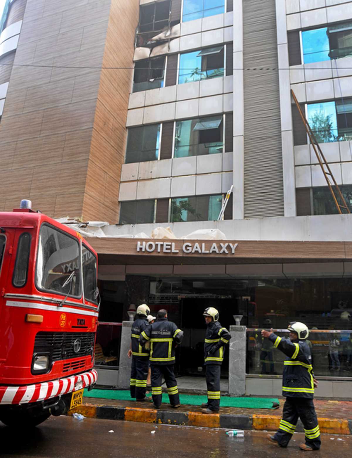 गुजरात के रहने वाले केन्याई एनआरआई जोड़े की मुंबई के होटल में आग लगने से मौत