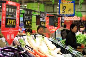 पहली तिमाही में चीन का उपभोक्ता बाजार लगातार बढ़ा
