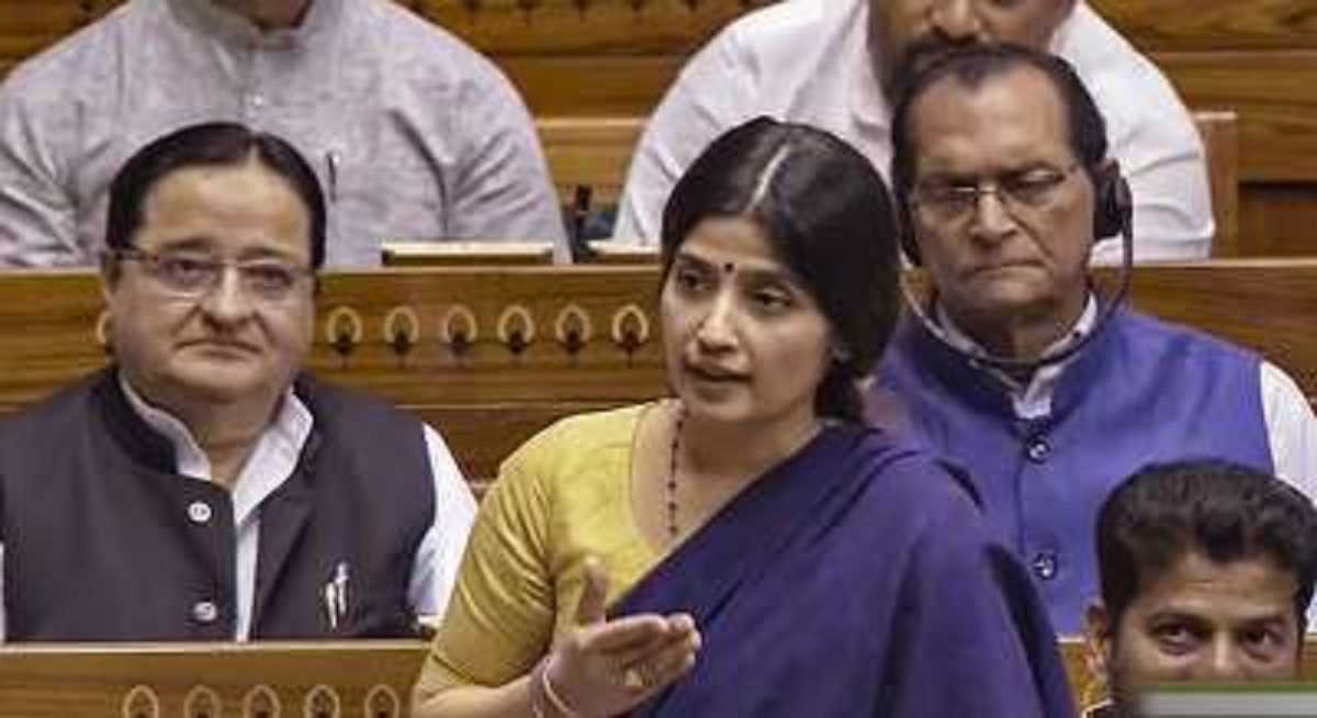 एससी, एसटी, ओबीसी और मुस्लिम महिलाओं को भी मिले आरक्षण का लाभ : डिंपल यादव