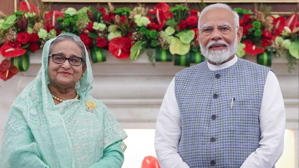 दुश्मनी हसीना से है, हमसे नहीं