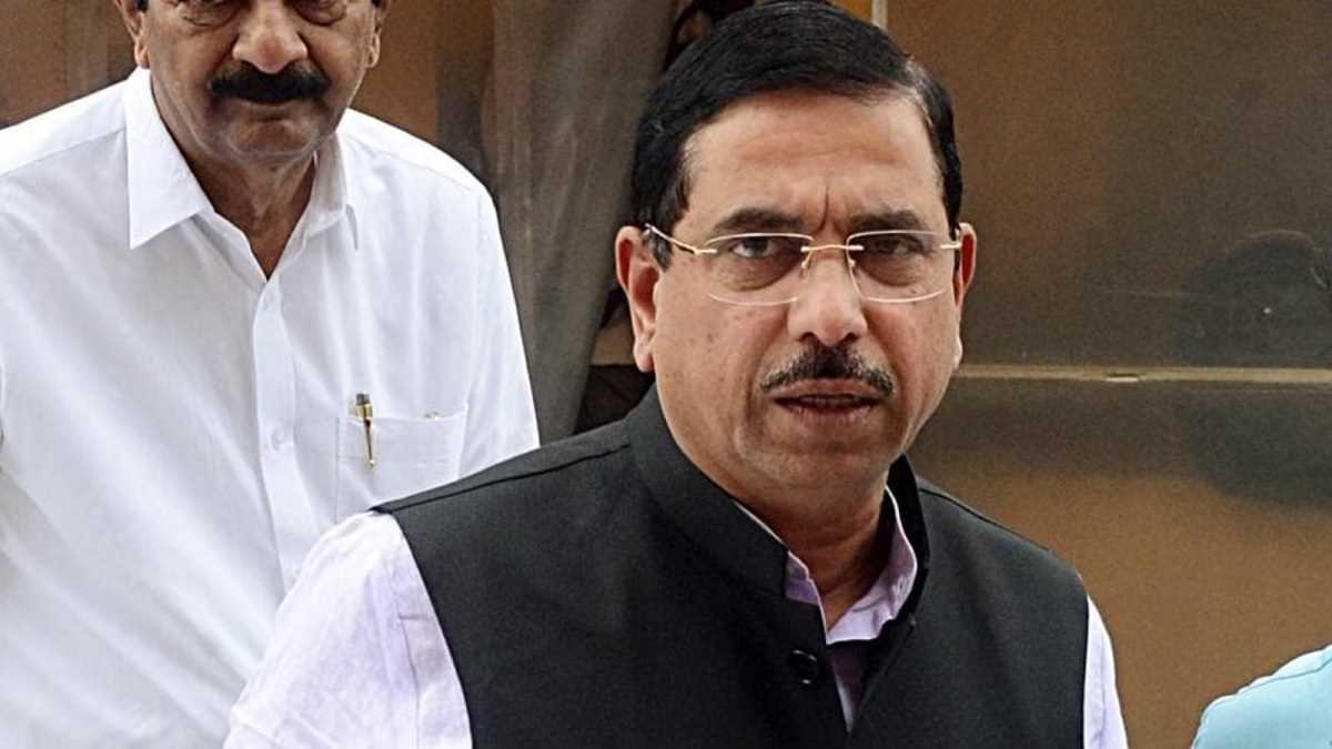 अविश्वास प्रस्ताव पर तय समय सीमा के भीतर होगी चर्चा: प्रह्लाद जोशी