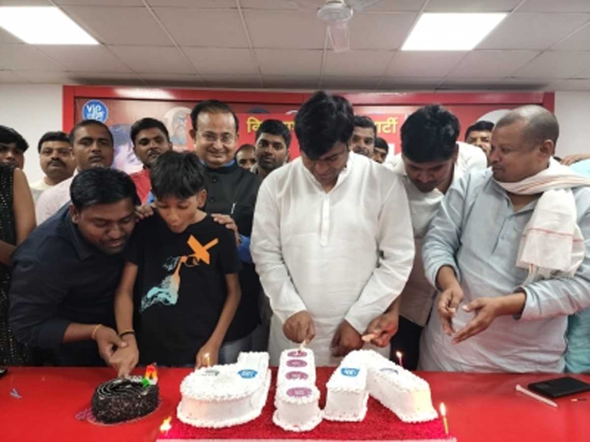 वीआईपी ने मनाया स्थापना दिवस, सहनी ने कहा, सत्ता नहीं संघर्ष पार्टी की प्राथमिकता