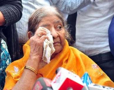 गुजरात दंगा मामले में पीएम मोदी को मिली  क्लीन चीट के खिलाफ जकिया जाफरी की याचिका को सुप्रीम कोर्ट ने किया ख़ारिज