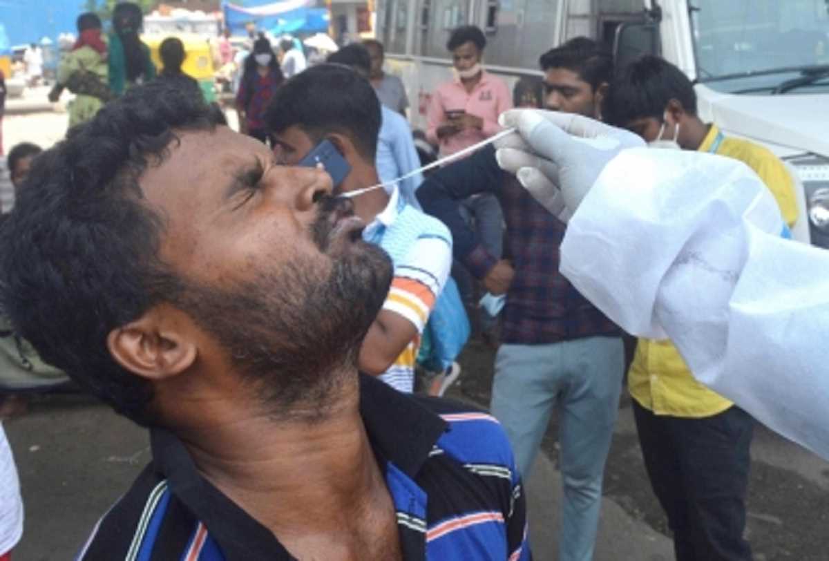 देश में कोरोना के 4369 नए मामलों की पुष्टि, संक्रमण से बीस लोगों की भी मौत देश में कोरोना के 4369 नए मामलों की पुष्टि, संक्रमण से बीस लोगों की भी मौत