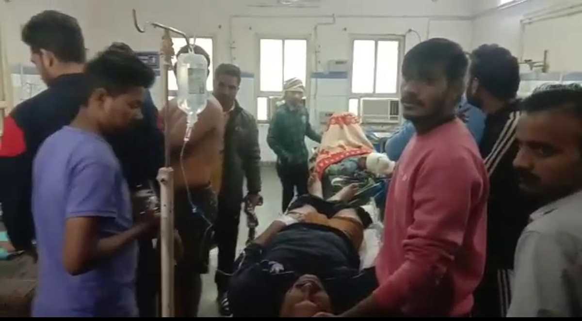 चुनावी रंजिश को लेकर फायरिंग, मंत्री समर्थकों पर फायरिंग का आरोप