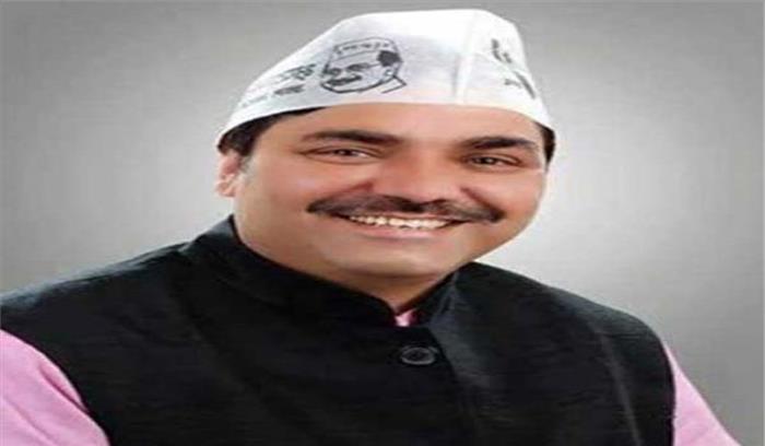 आप विधायक नरेश बाल्यान के यहां छापे, मिले 2 करोड़ रुपए