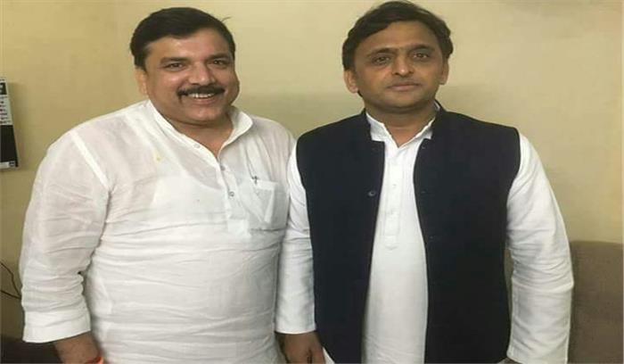 आप सांसद संजय सिंह ने की अखिलेश से मुलाकात