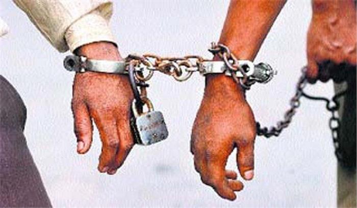 एटीएम में सेंधमारी करने वाले 2 लोग गिरफ्तार