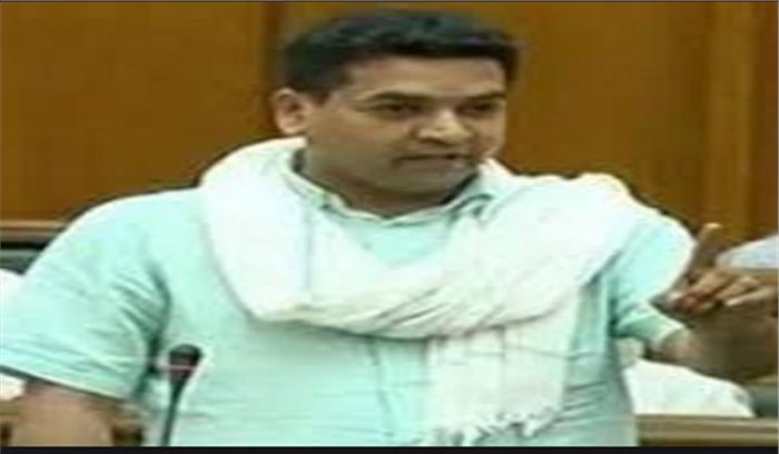 मार्शलों ने कपिल मिश्रा और मनजिंदर को विधानसभा से किया बाहर