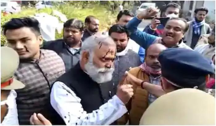 आम आदमी पार्टी के विधायक सोमनाथ भारती 14 दिन के लिए भेजे गए जेल