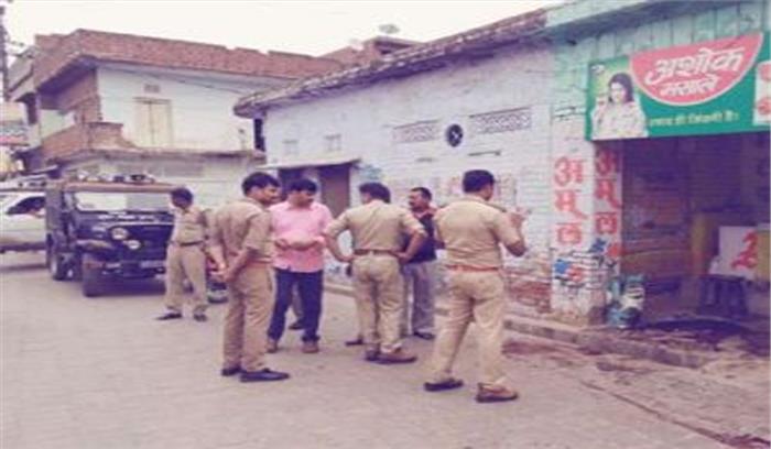 उप्र : युवक पर बम से हमले के बाद गोलीमार कर हत्या
