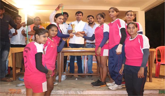 जिला स्तरीय कबड्डी प्रतियोगिता का समापन