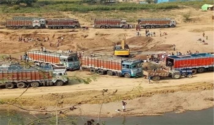 उप्र : अवैध बालू खनन के लिए 4 के खिलाफ मुकदमा