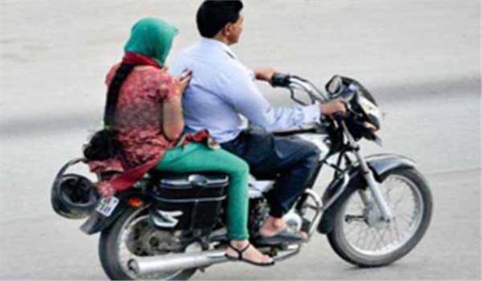 दोपहिया चालक हेलमेट का इस्तेमाल नहीं करते