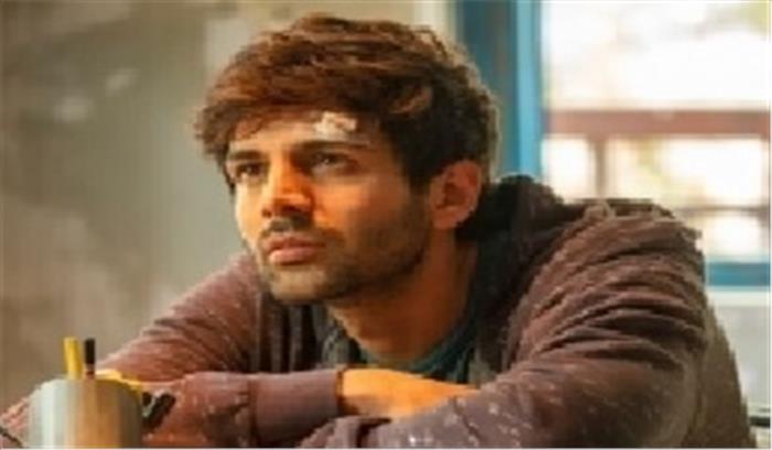 ..तो कार्तिक ने इस तरह मोदी के संबोधन को देखने की तैयारी की​​​​​​​