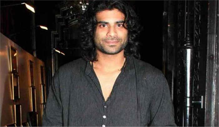 सिकंदर खेर ने कहा जैकी श्रॉफ स्टड  है​​​​​​​