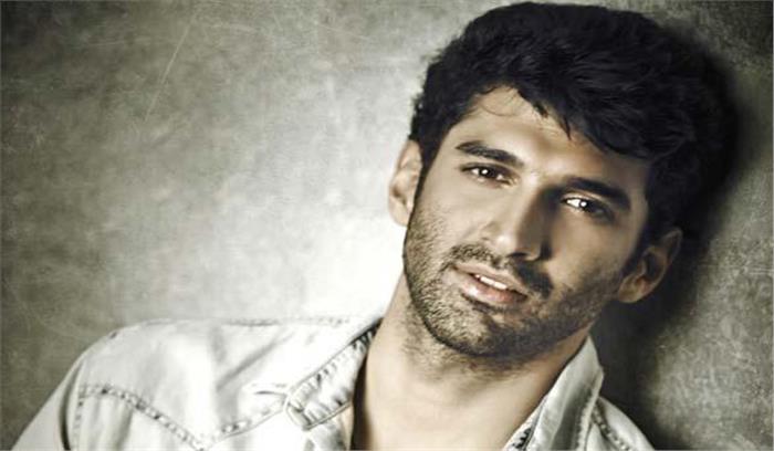 फैशन को लेकर अधिक जोखिम उठाना नहीं चाहता : आदित्य