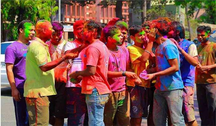 झांसी में होली पर हुडदंग रोकने के लिए प्रशासन के सख्त आदेश जारी