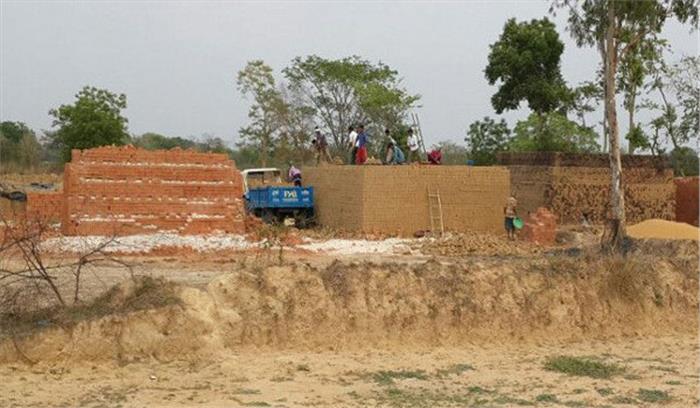 शासकीय भूमि पर बेजा कब्जा