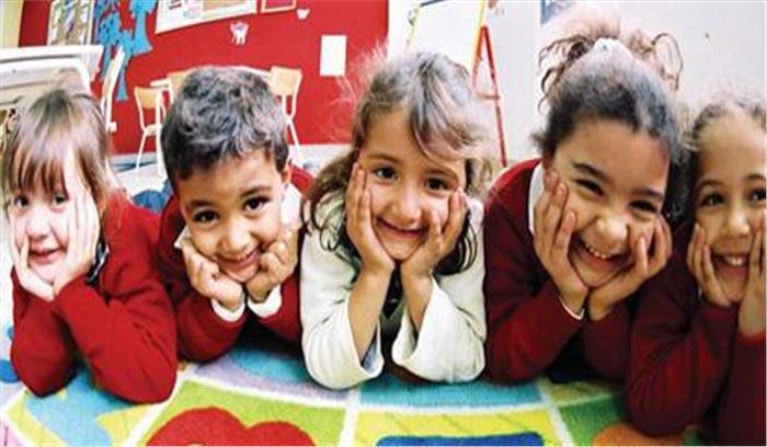 प्रवेश लेने पहुंचने वाले अभिभावकों को लौटना पड़ रहा है बैरंग