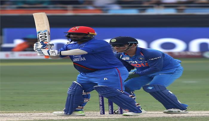 अफगानी फिरकी में फीकी पड़ी धोनी की कप्तानी वापसी अफगानी फिरकी में फीकी पड़ी धोनी की कप्तानी वापसी