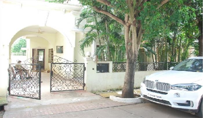 अग्रवाल के निवास व ऑफिस में आयकर का छापा