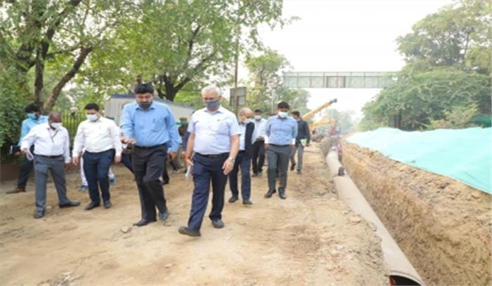 आगरा में कभी थे कलेक्टर, आज वहीं मेट्रो दौड़ाने की कोशिशों में जुटे केंद्रीय सचिव दुर्गाशंकर