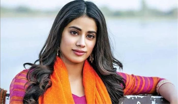 जाह्नवी आगरा में कर रहीं हॉरर फिल्म की शूटिंग