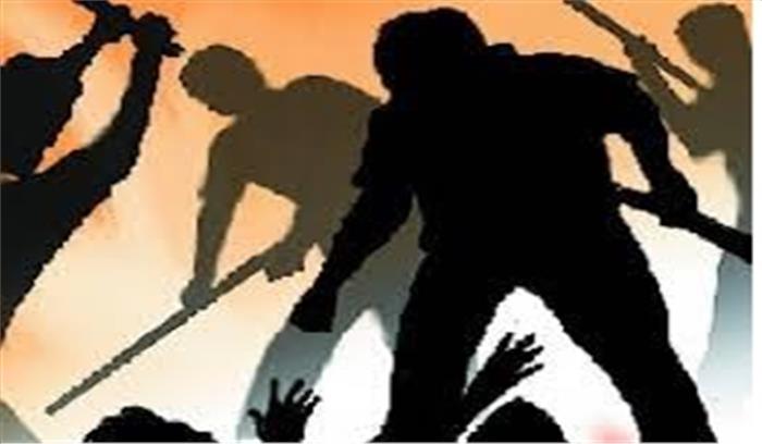 व्यापारी से मारपीट के आरोप में आगरा के दो सिपाही निलंबित