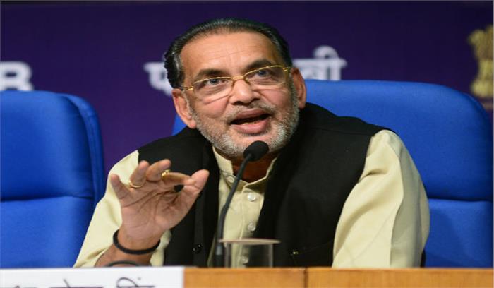 कृषि मंत्री ने पीएम-किसान योजना को शीघ्र लागू करने के लिए राज्य सरकारों से मांगा समर्थन