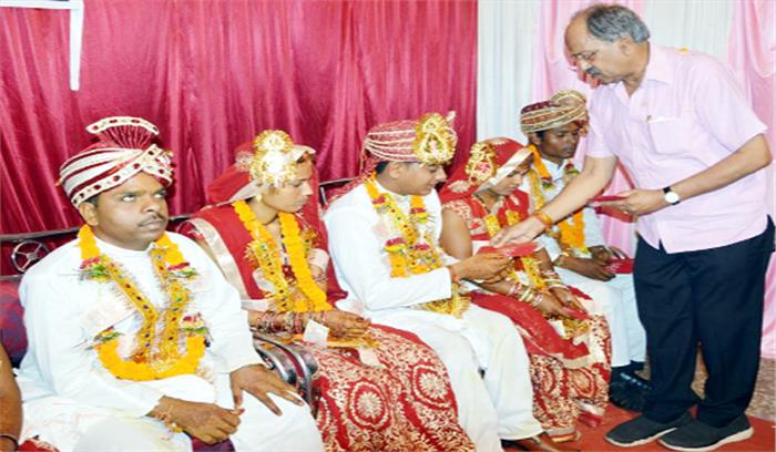 दिव्यांग परिचय सम्मेलन एवं विवाह समारोह में पहुंचे बृजमोहन