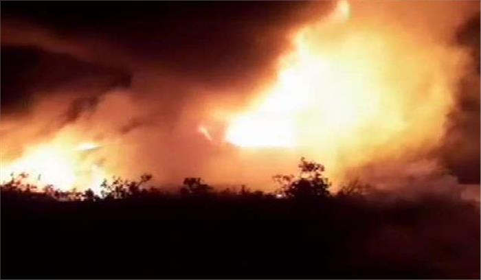 अहमदाबाद में केमिकल फैक्ट्री में लगी भीषण आग, मौके पर दमकल की 22 गाड़ियां मौजूद