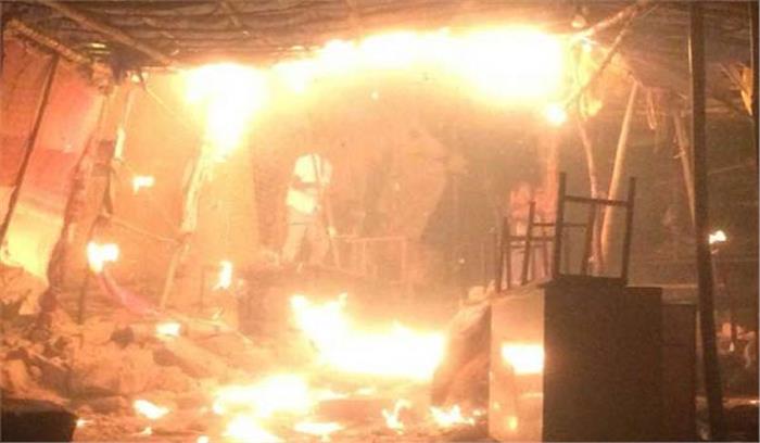 अहमदाबाद में गैस सिलेंडर फटने से लगी आग, महिला समेत 3 लोग झुलसे